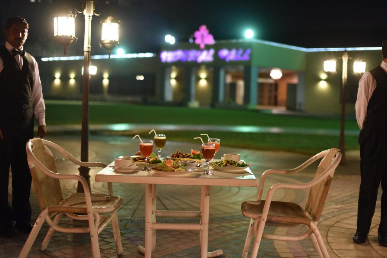 Hotel Jacaranda Heights Islamabad Zewnętrze zdjęcie