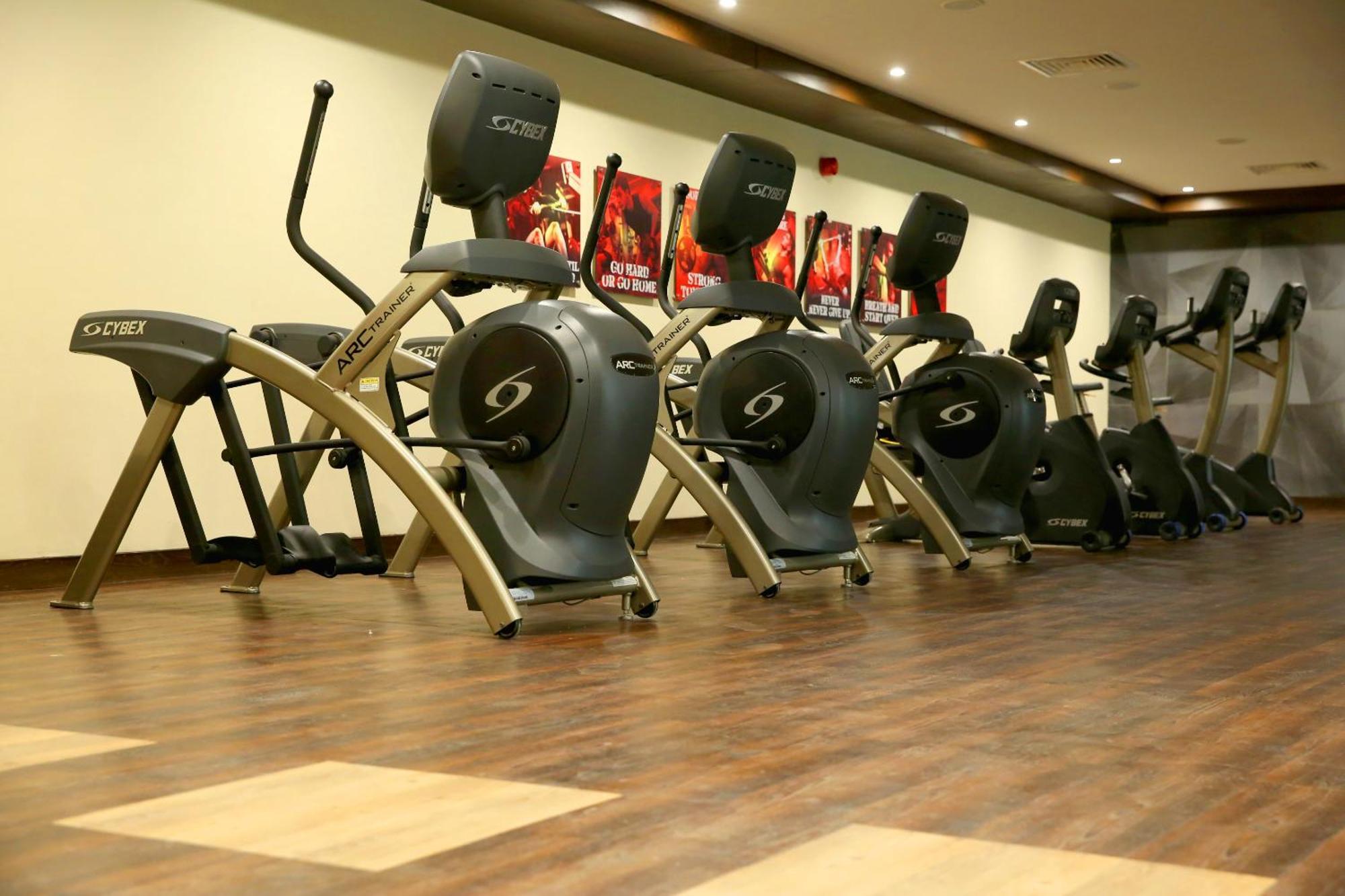 Hotel Jacaranda Heights Islamabad Zewnętrze zdjęcie