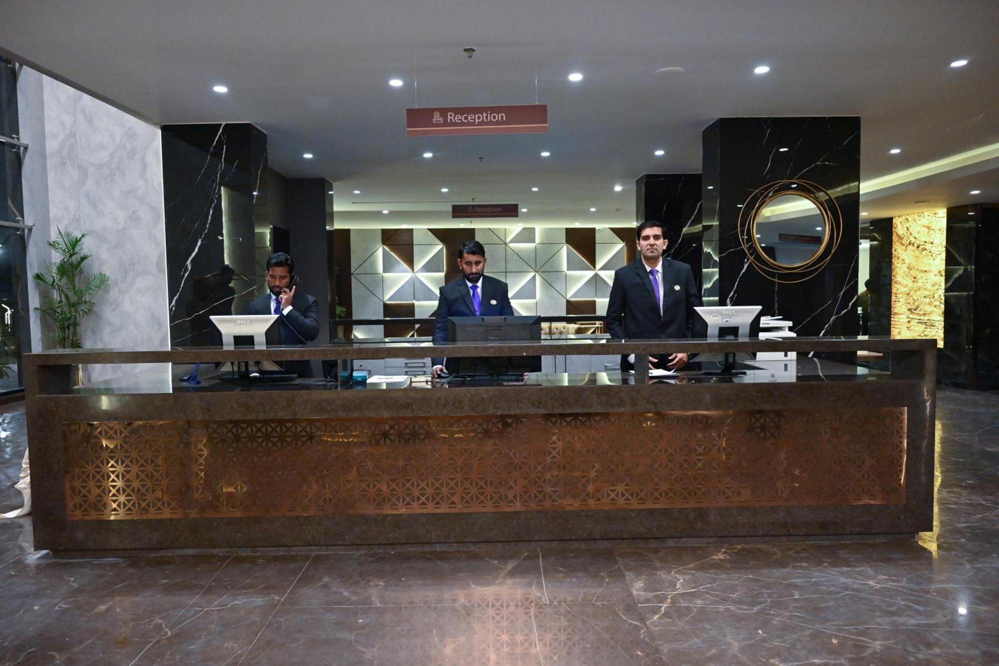 Hotel Jacaranda Heights Islamabad Zewnętrze zdjęcie